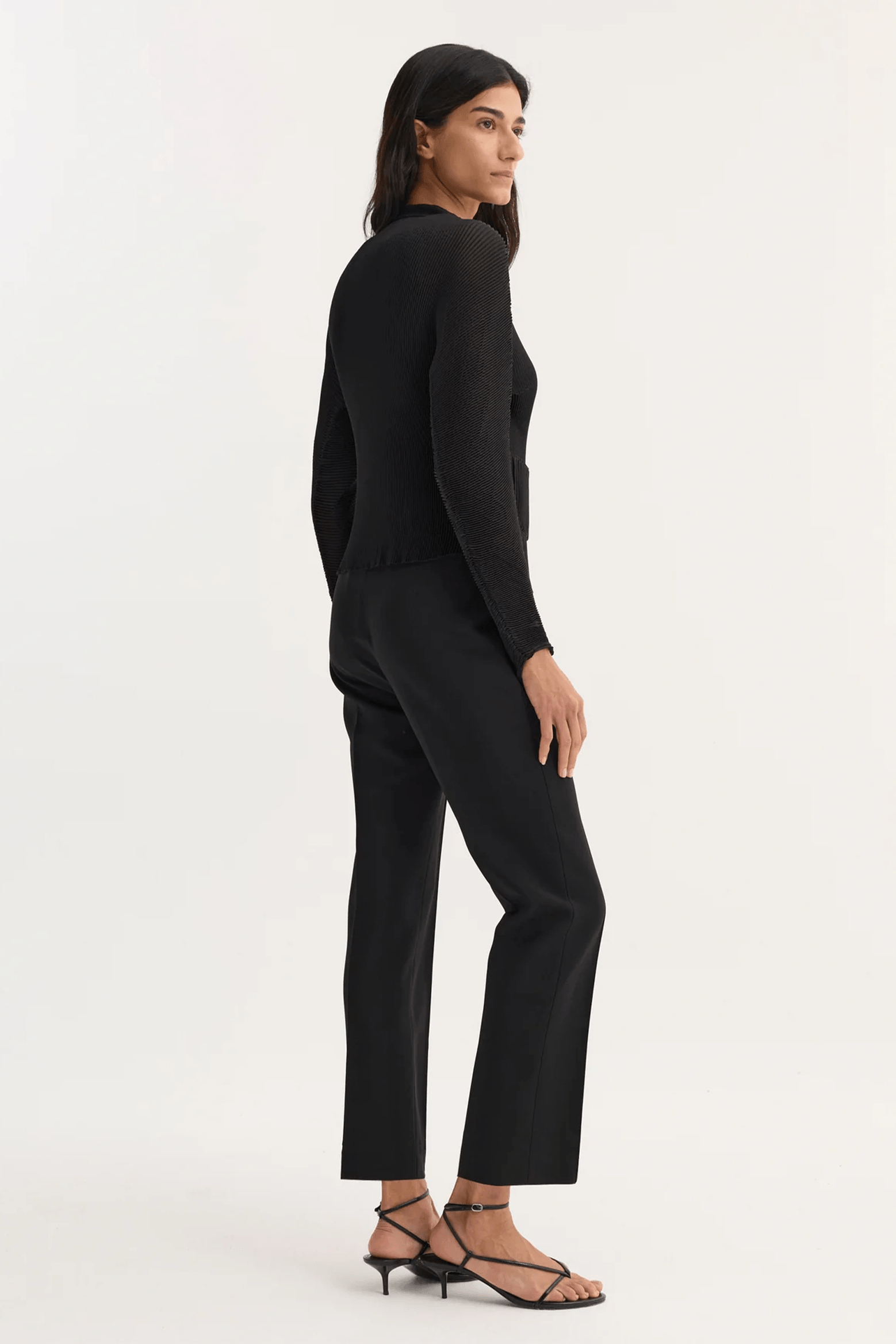 CIGARETTE LEG TROUSER