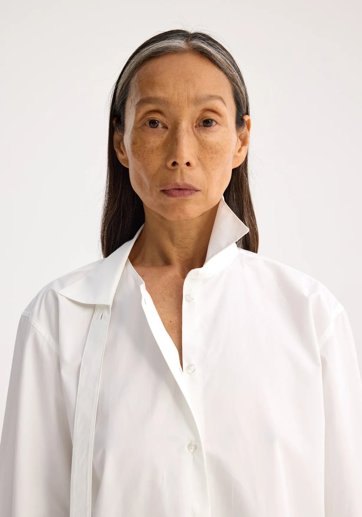 RÓHE DECONSTRUCTED POPLIN SHIRT | THE NEW TREND