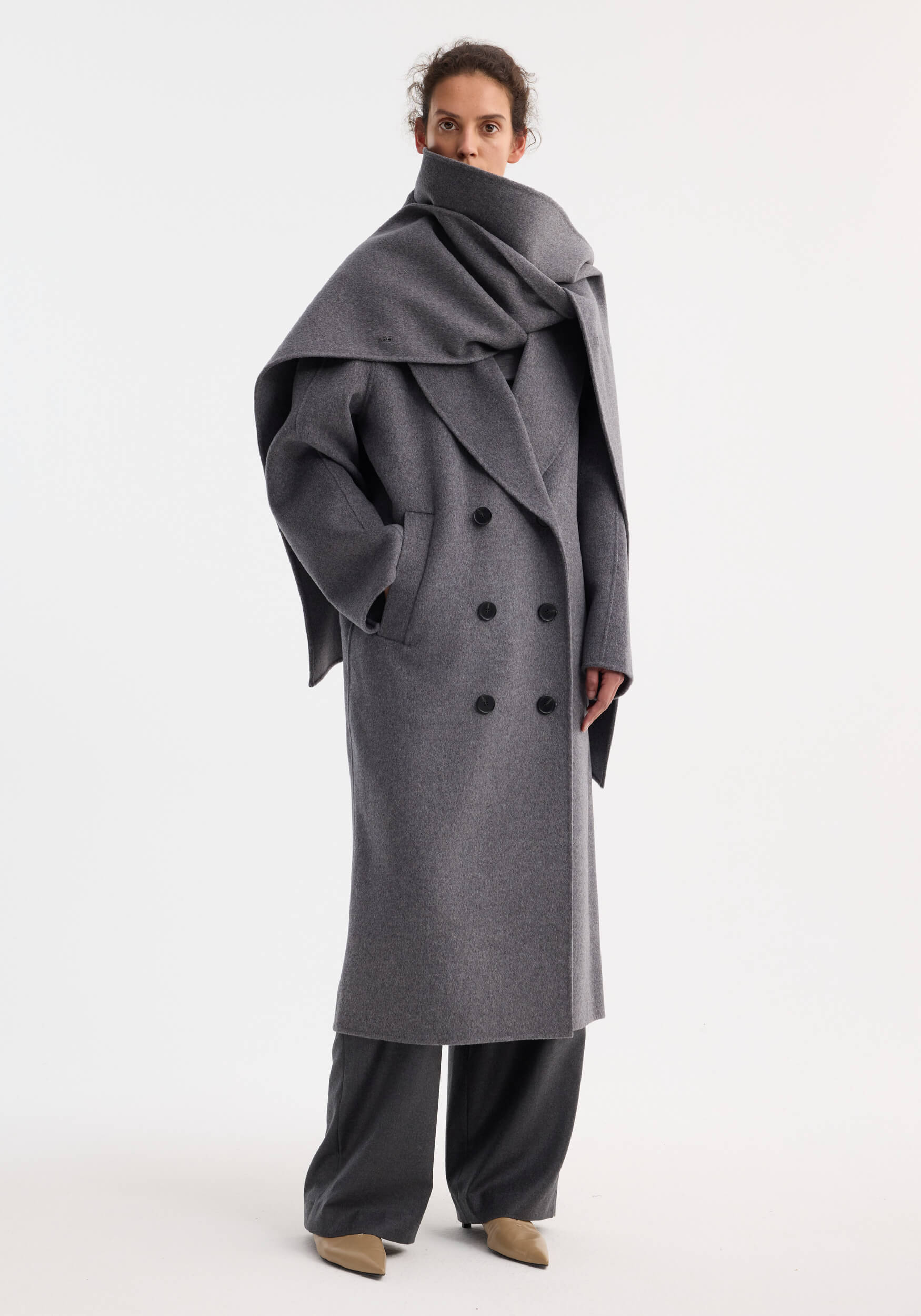 RÓHE SIGNATURE DOUBLE-FACED SCARF COAT | THE NEW TREND