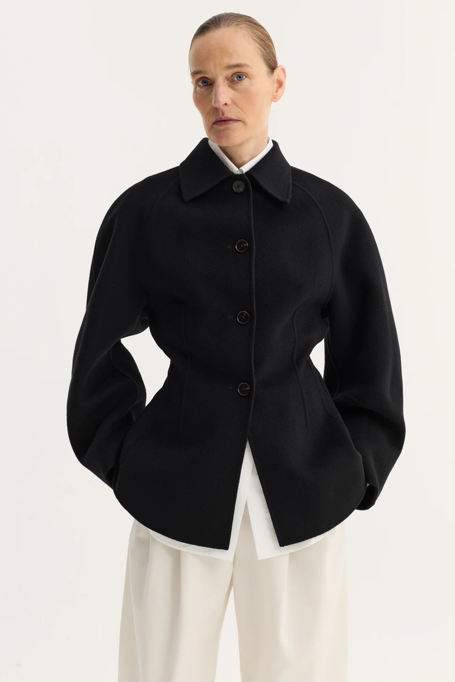 ROHE DOUBLE-FACED SCULPTURAL JACKET | THE NEW TREND