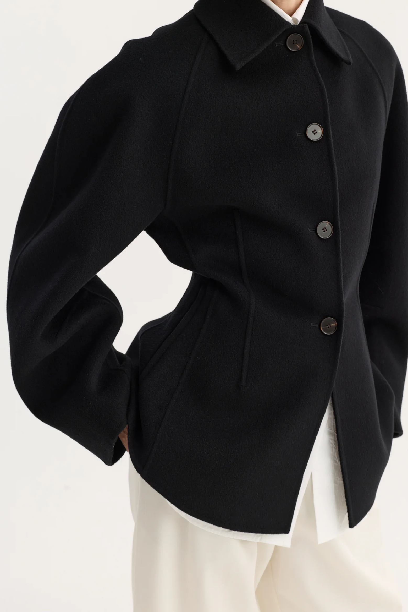 ROHE DOUBLE-FACED SCULPTURAL JACKET | THE NEW TREND