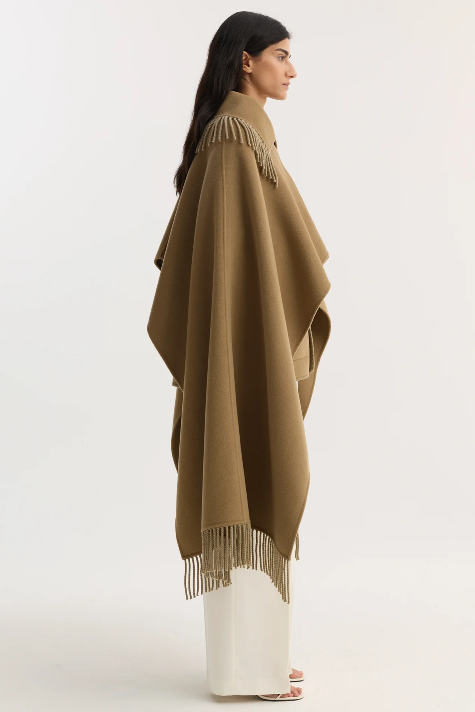 ROHE FRINGE SCARF PONCHO | THE NEW TREND