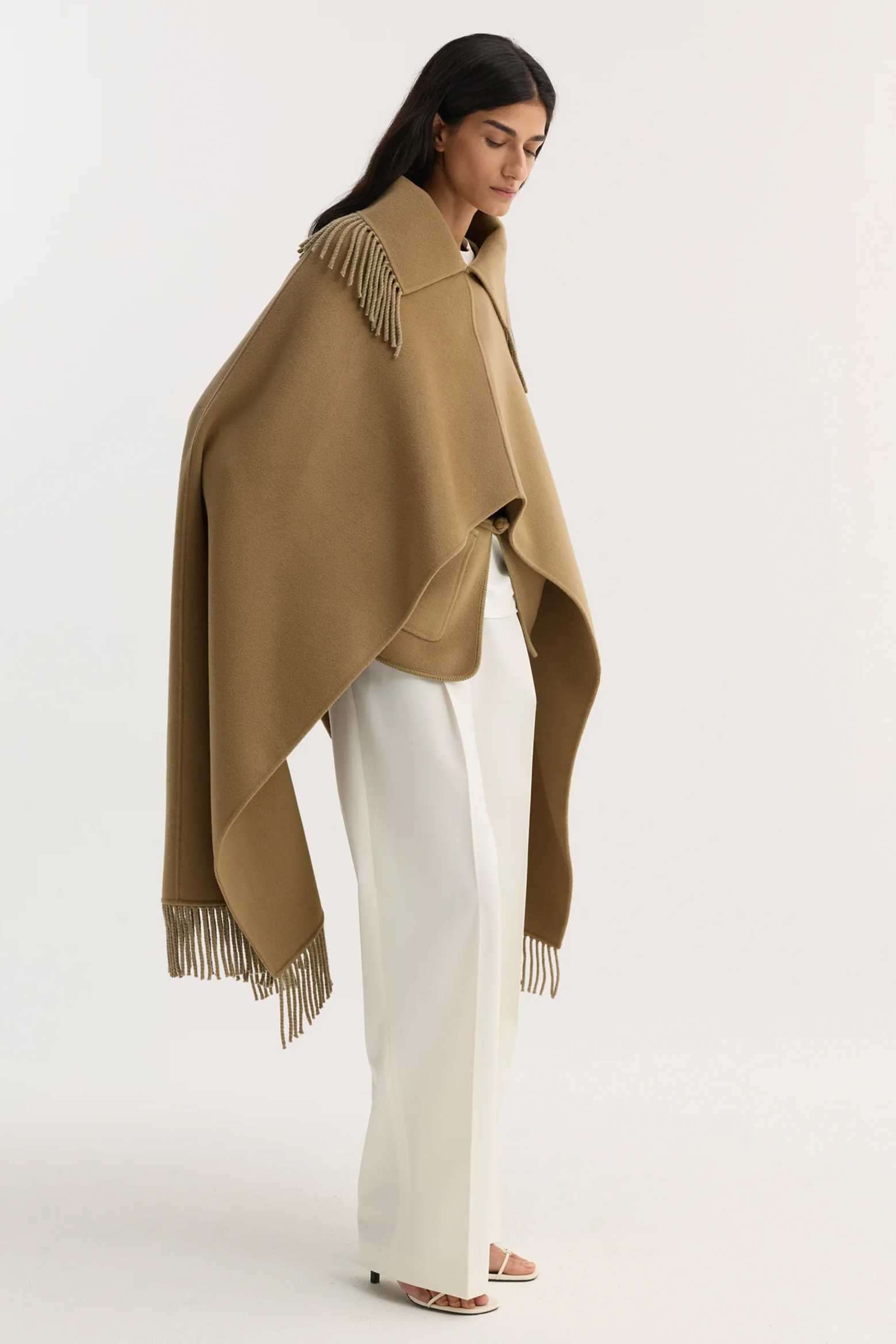 ROHE FRINGE SCARF PONCHO | THE NEW TREND