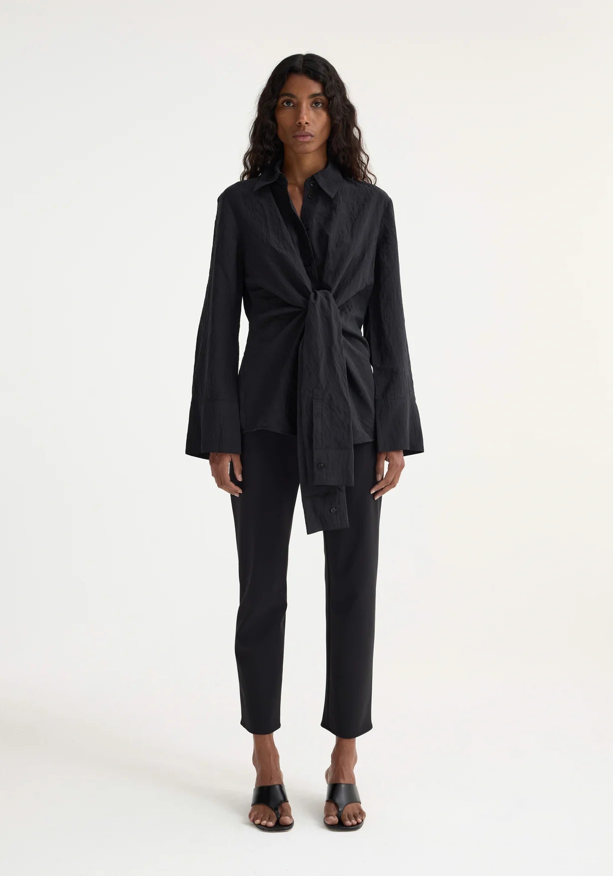 RÓHE HAMMERED SILK KNOTTED SHIRT IN BLACK | THE NEW TREND