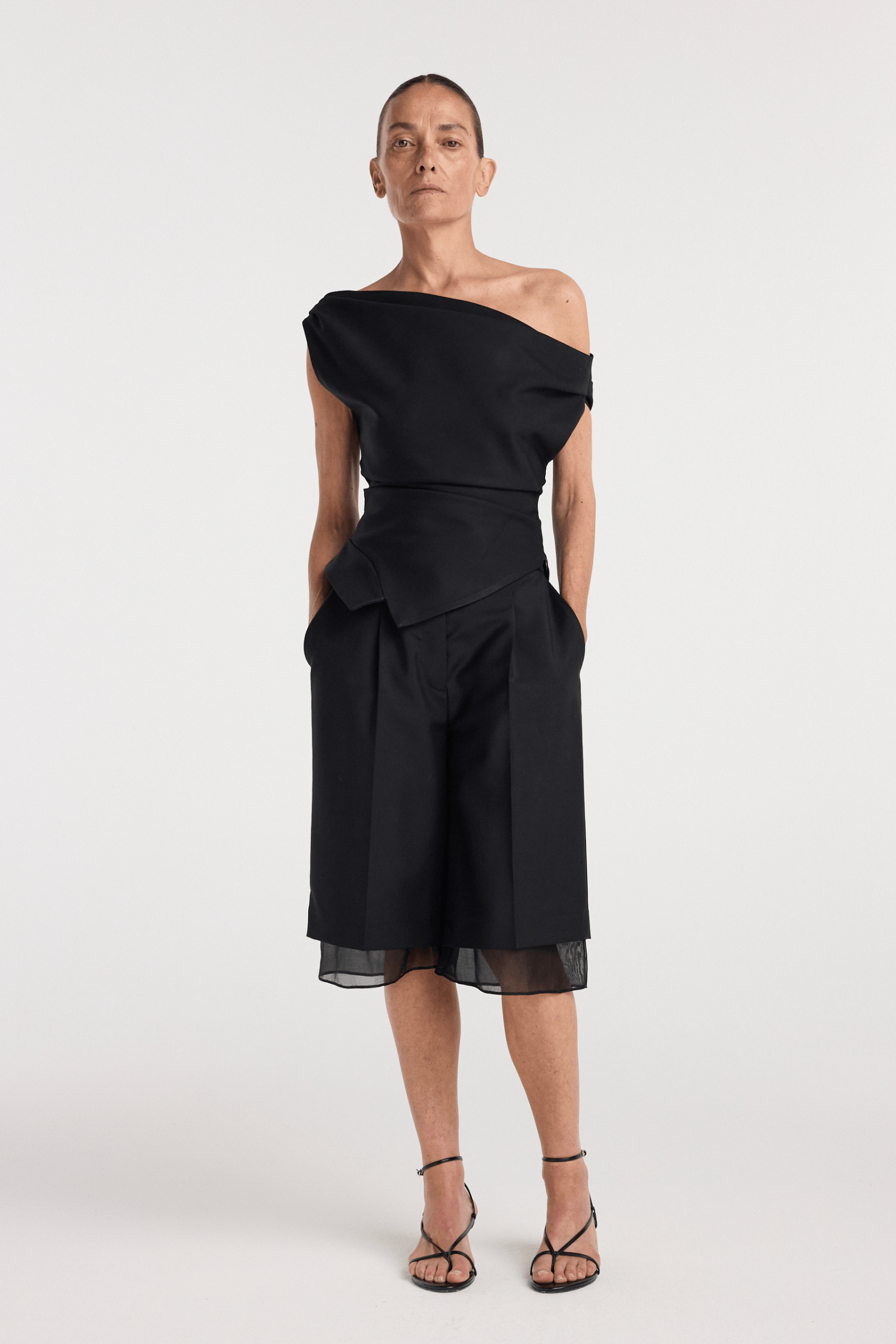 OFF SHOULDER LAPEL TOP