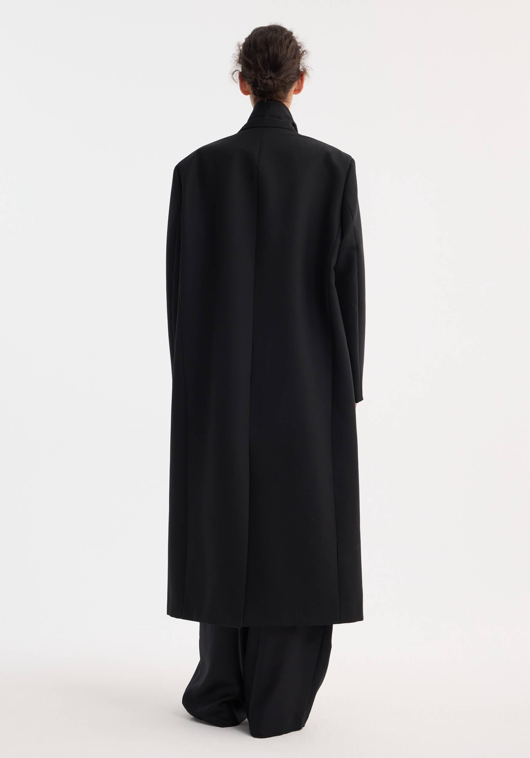 RÓHE SIGNATURE OPERA COAT | THE NEW TREND