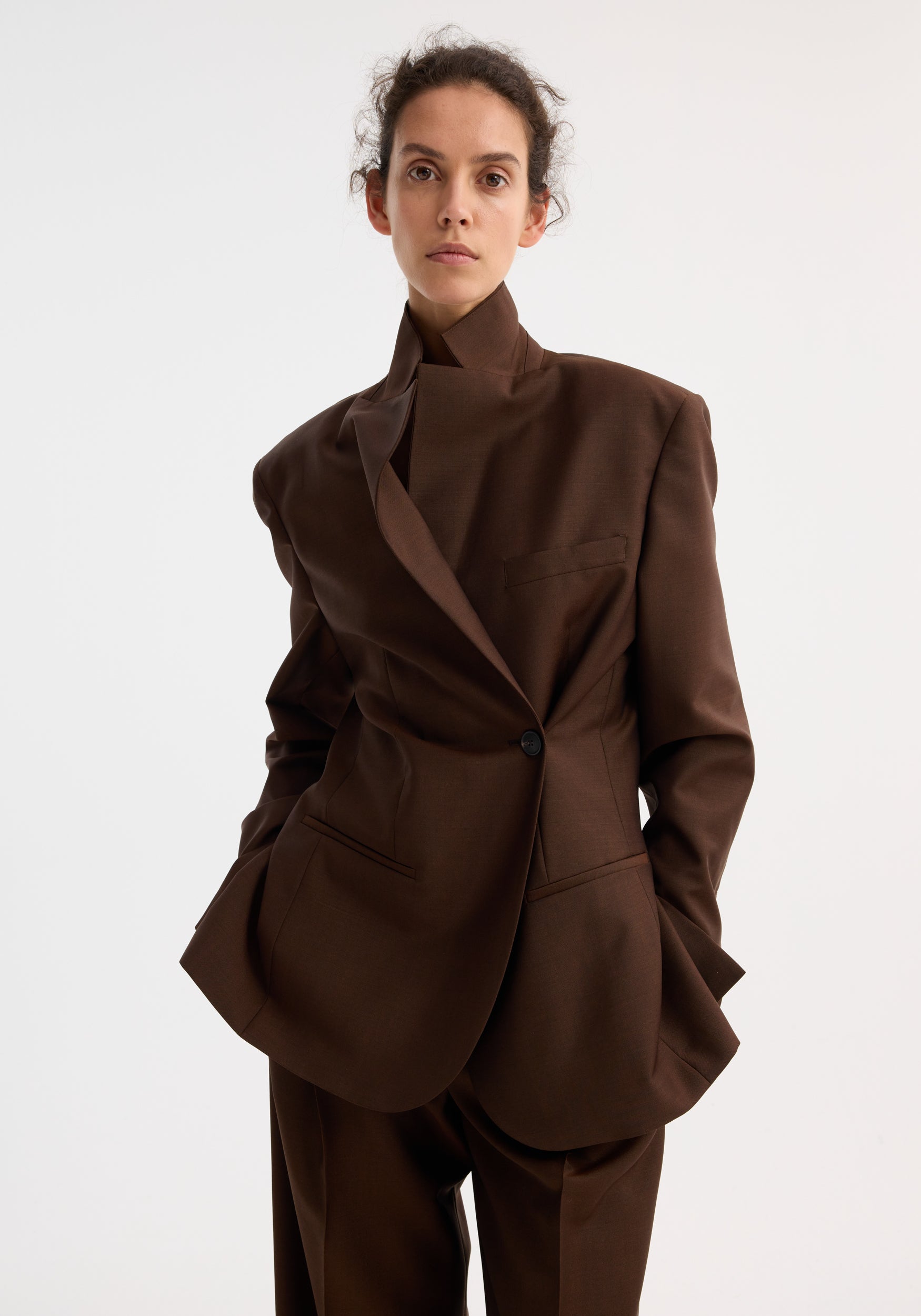RÓHE DUAL TONE PIQUÉ OVERLAP SUIT JACKET | THE NEW TREND
