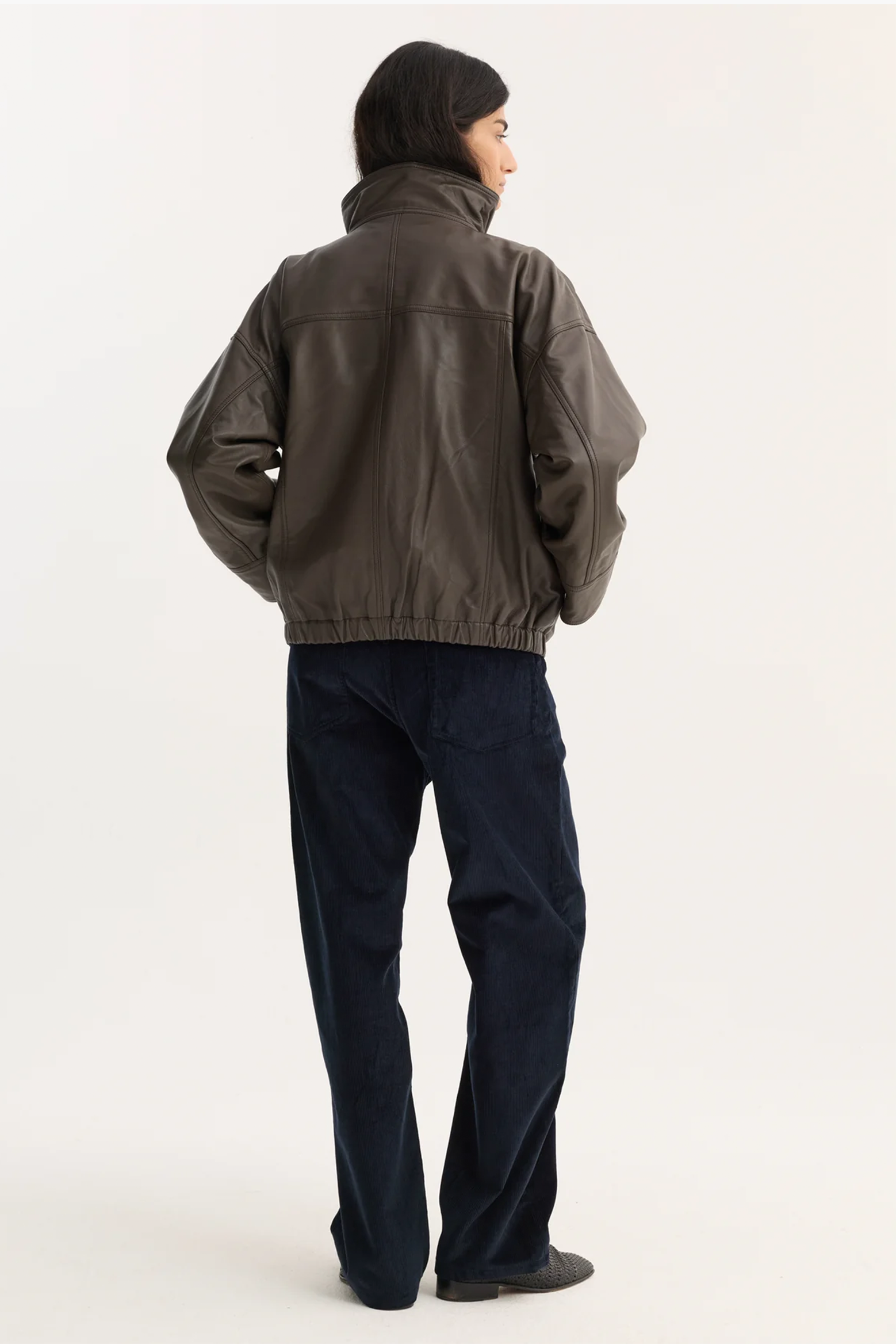 RÓHE REINVENTED LEATHER JACKET EARTH | THE NEW TREND