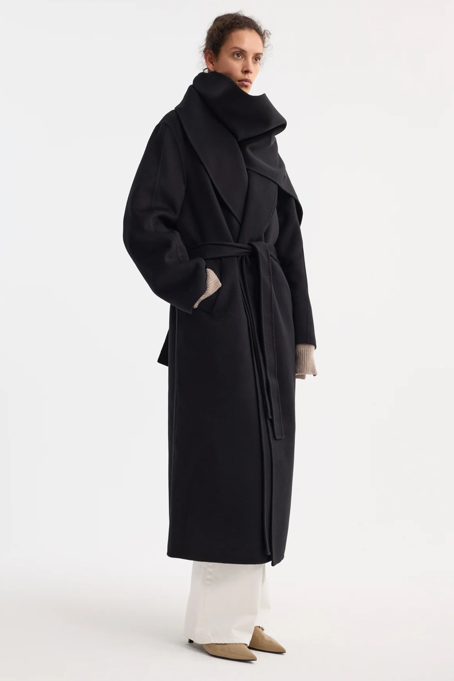 RÓHE SIGNATURE DOUBLE FACED SCARF COAT BLACK | THE NEW TREND