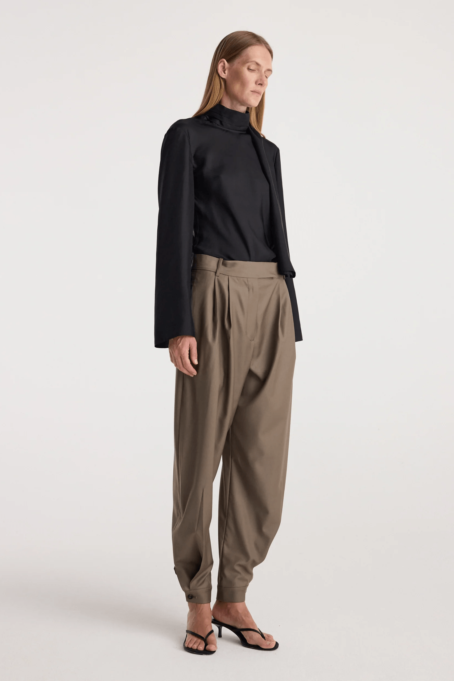 TAILORED CUFF TROUSERS
