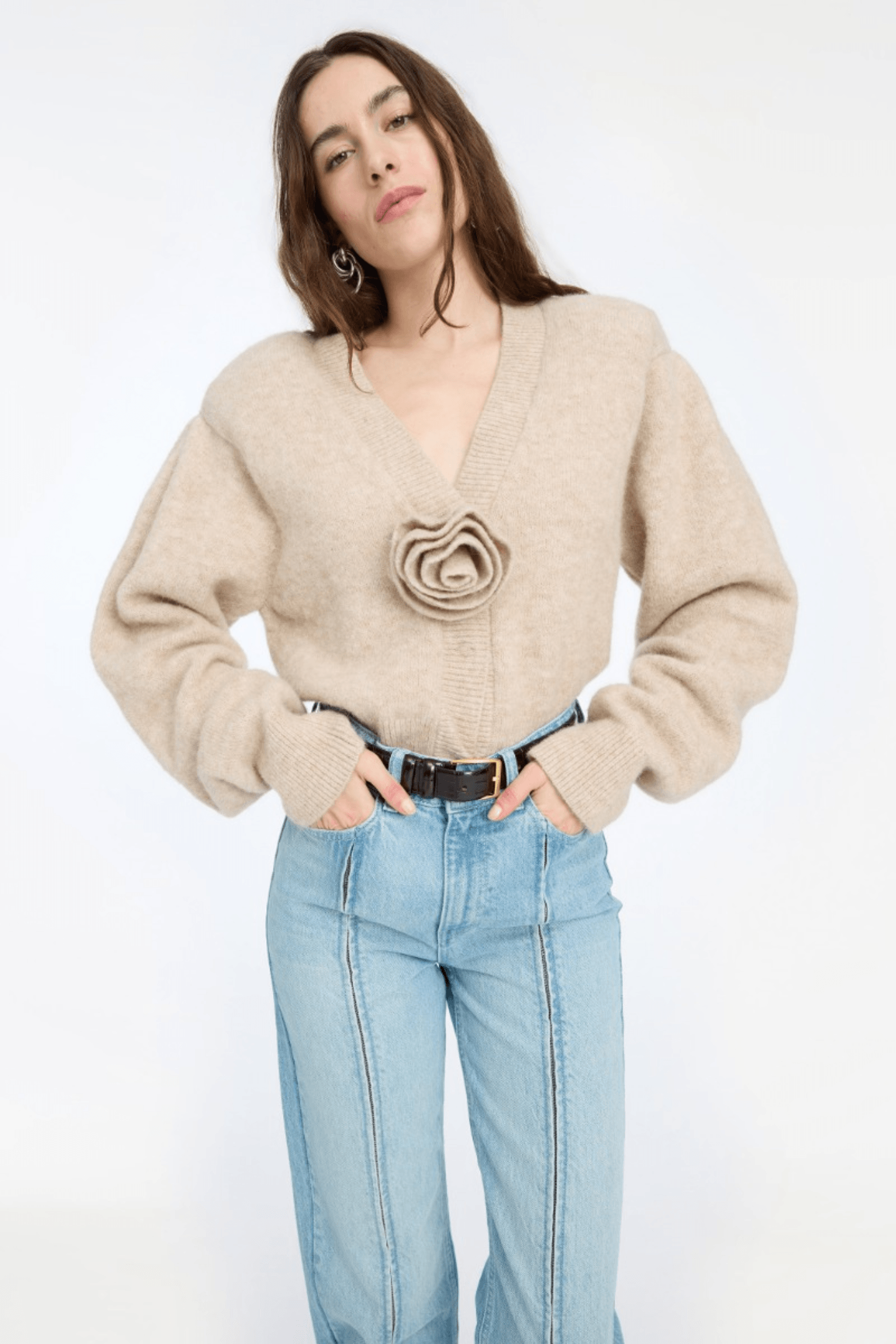 KNIT FLOWER CARDIGAN