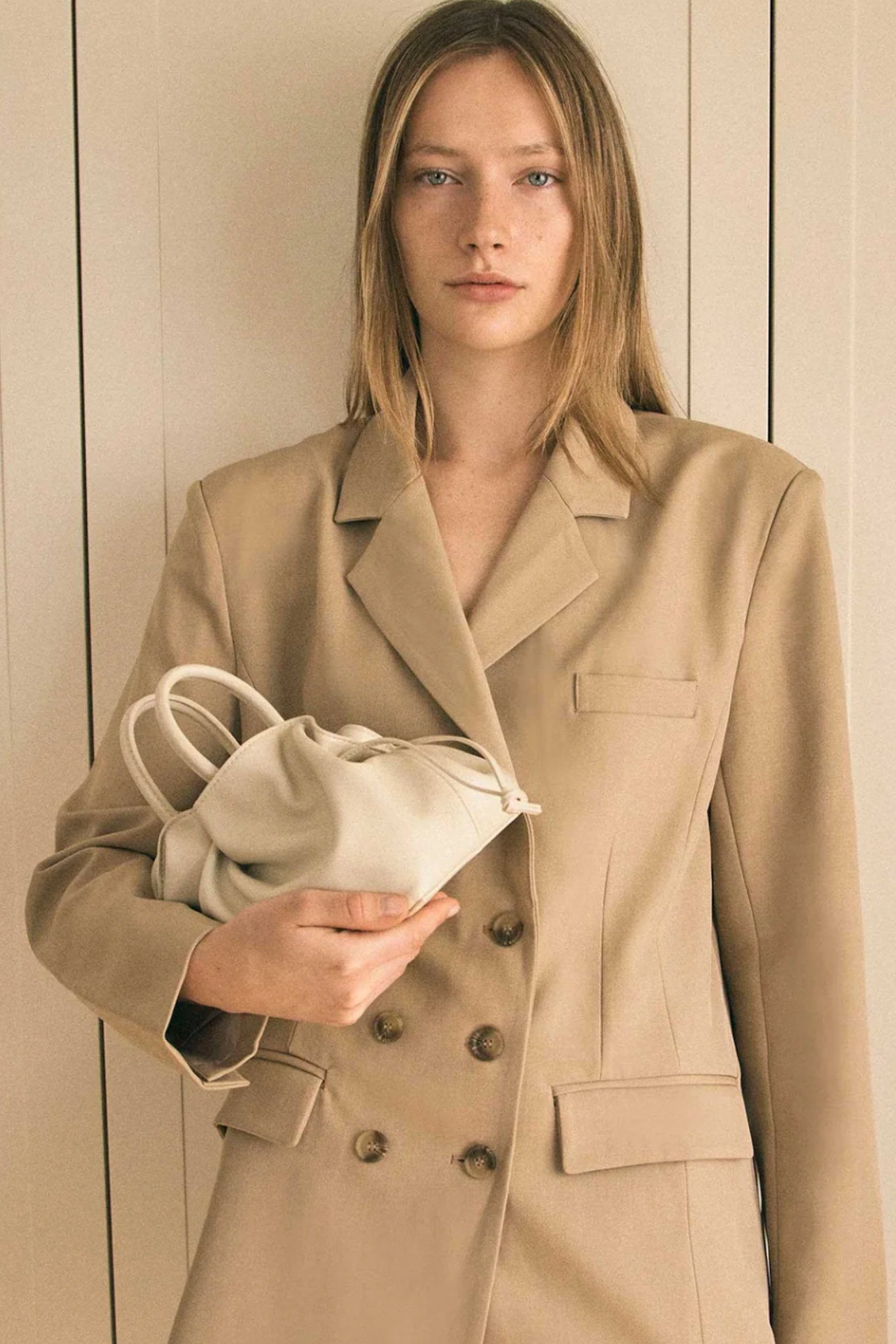 RYLAN MILA MEDIUM TOTE IN PARCHMENT | THE NEW TREND