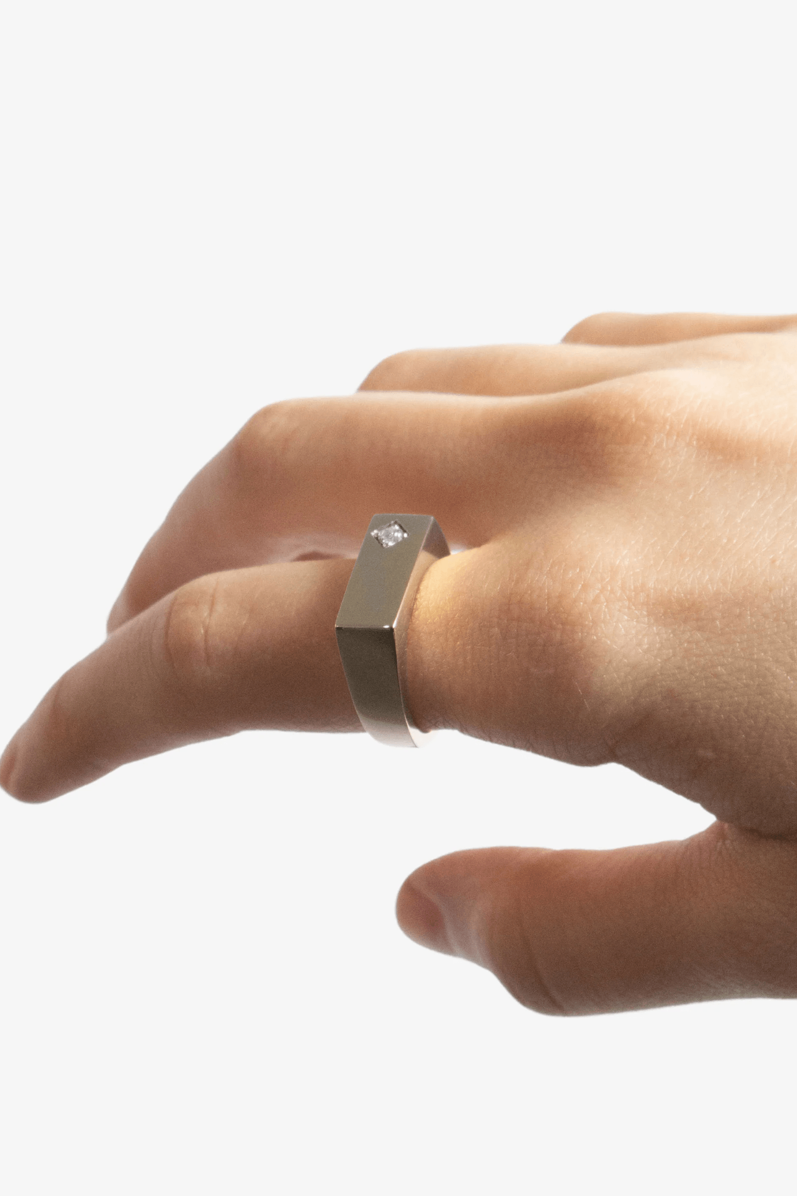 DIAMOND GENTS RING