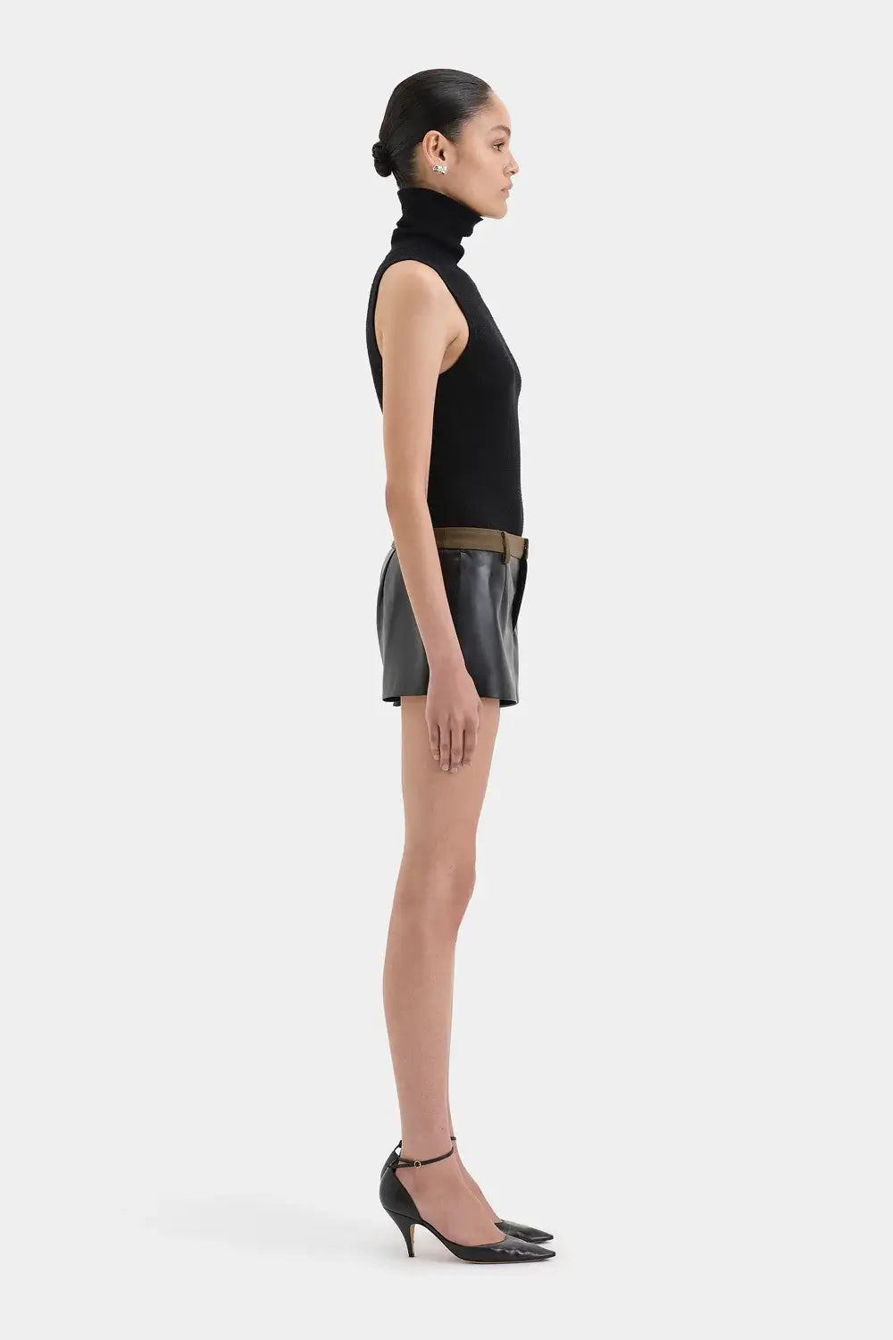SIR CHIARA TURTLENECK TANK IN BLACK | THE NEW TREND