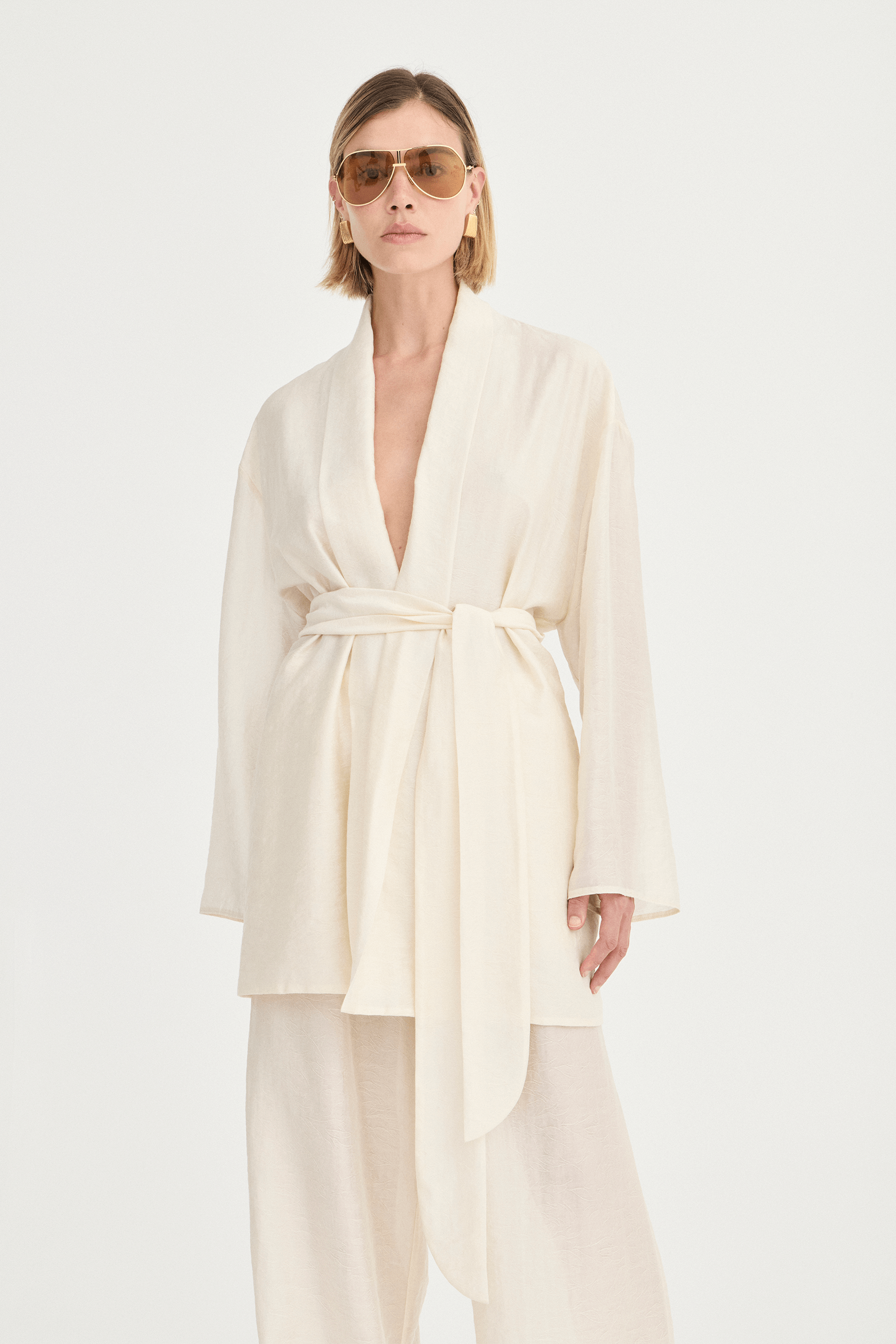 SOLAQUA THE ALMA ROBE IVORY | THE NEW TREND