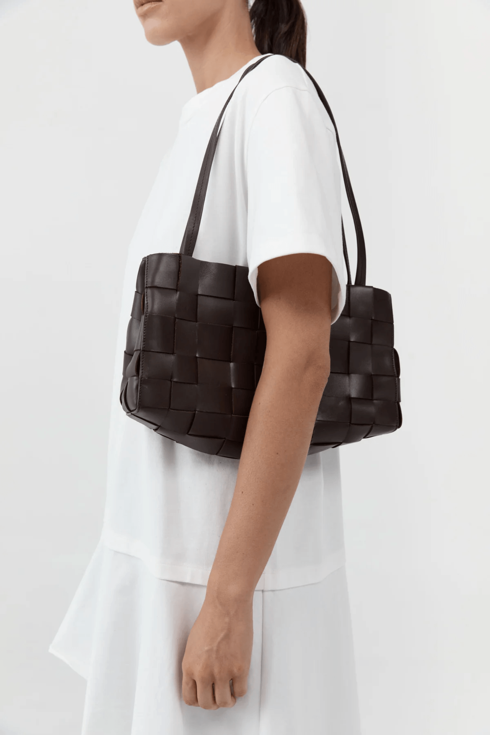 SLIM WOVEN TOTE