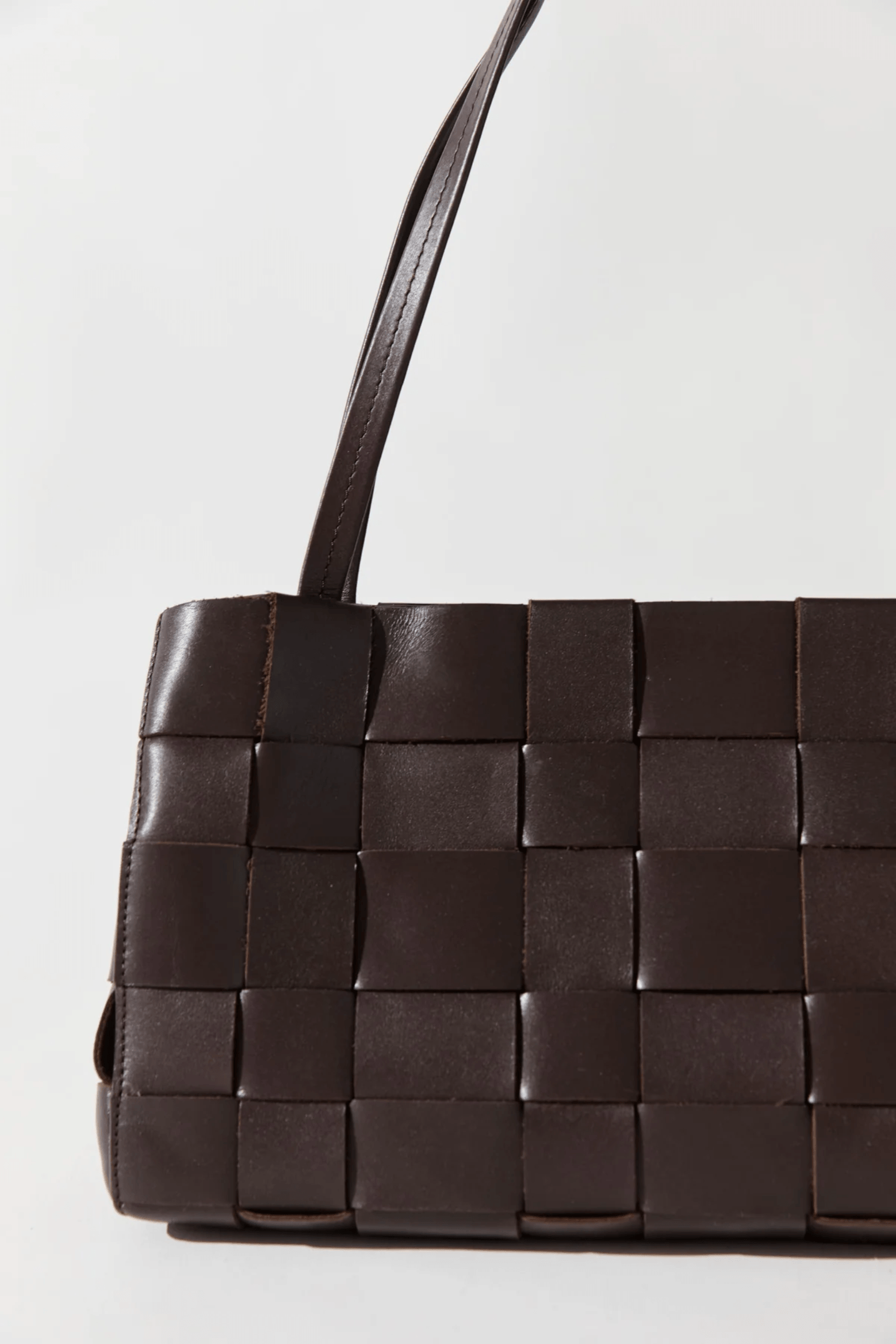 SLIM WOVEN TOTE