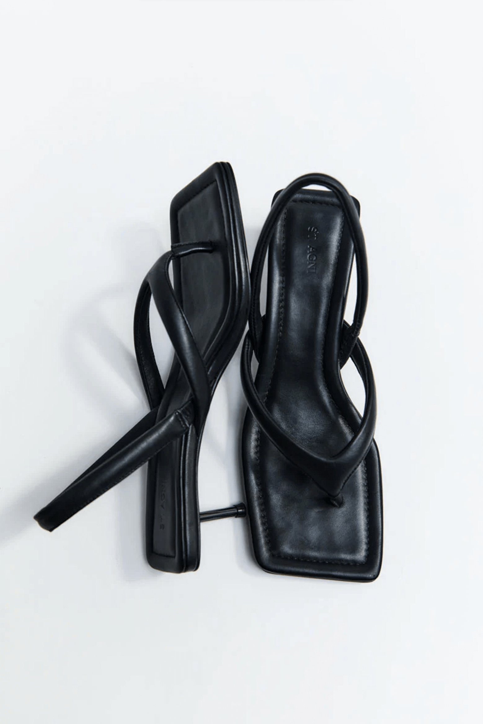 ST.AGNI THONG DETAIL HEEL IN BLACK | THE NEW TREND