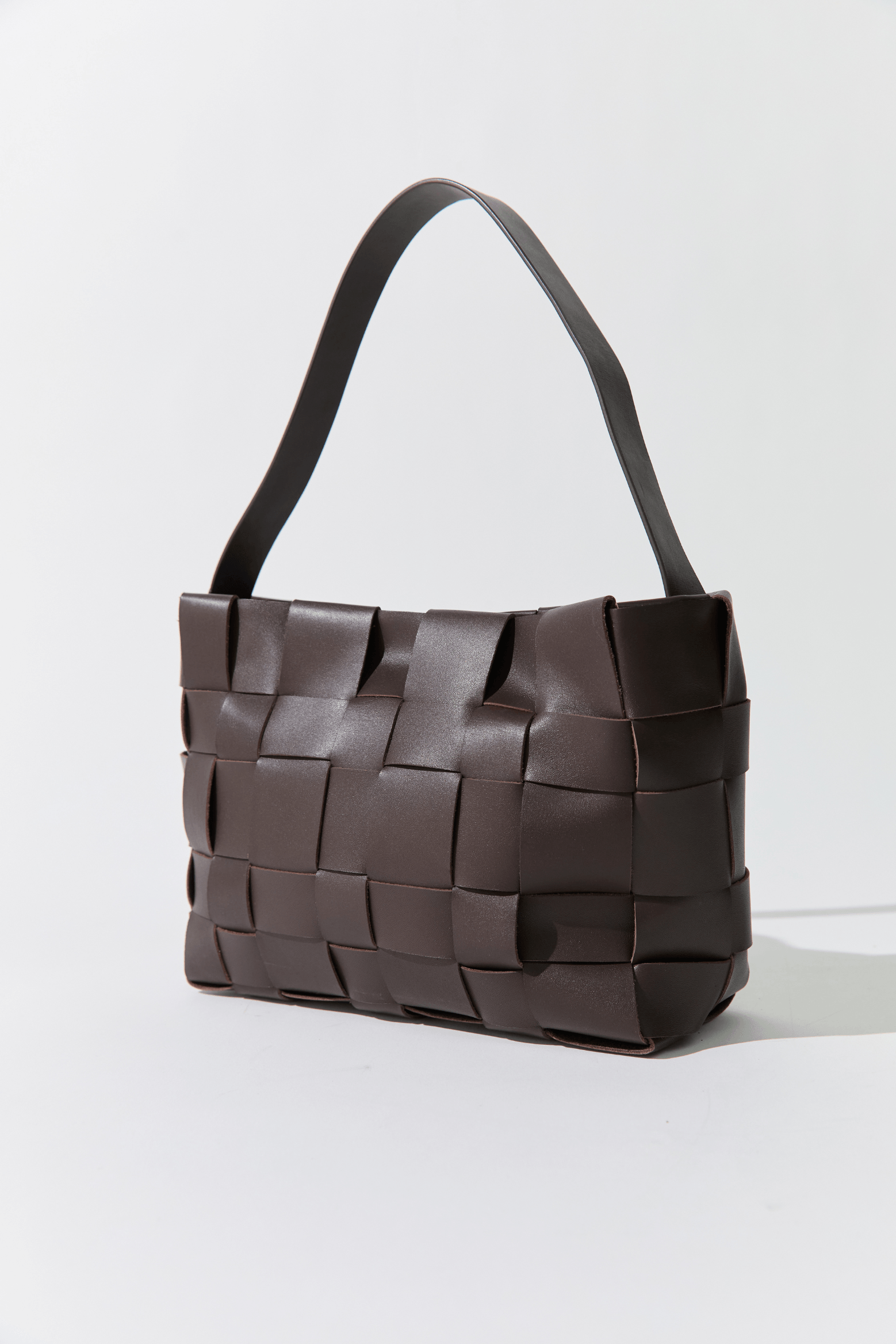 WOVEN LARGE TOTE