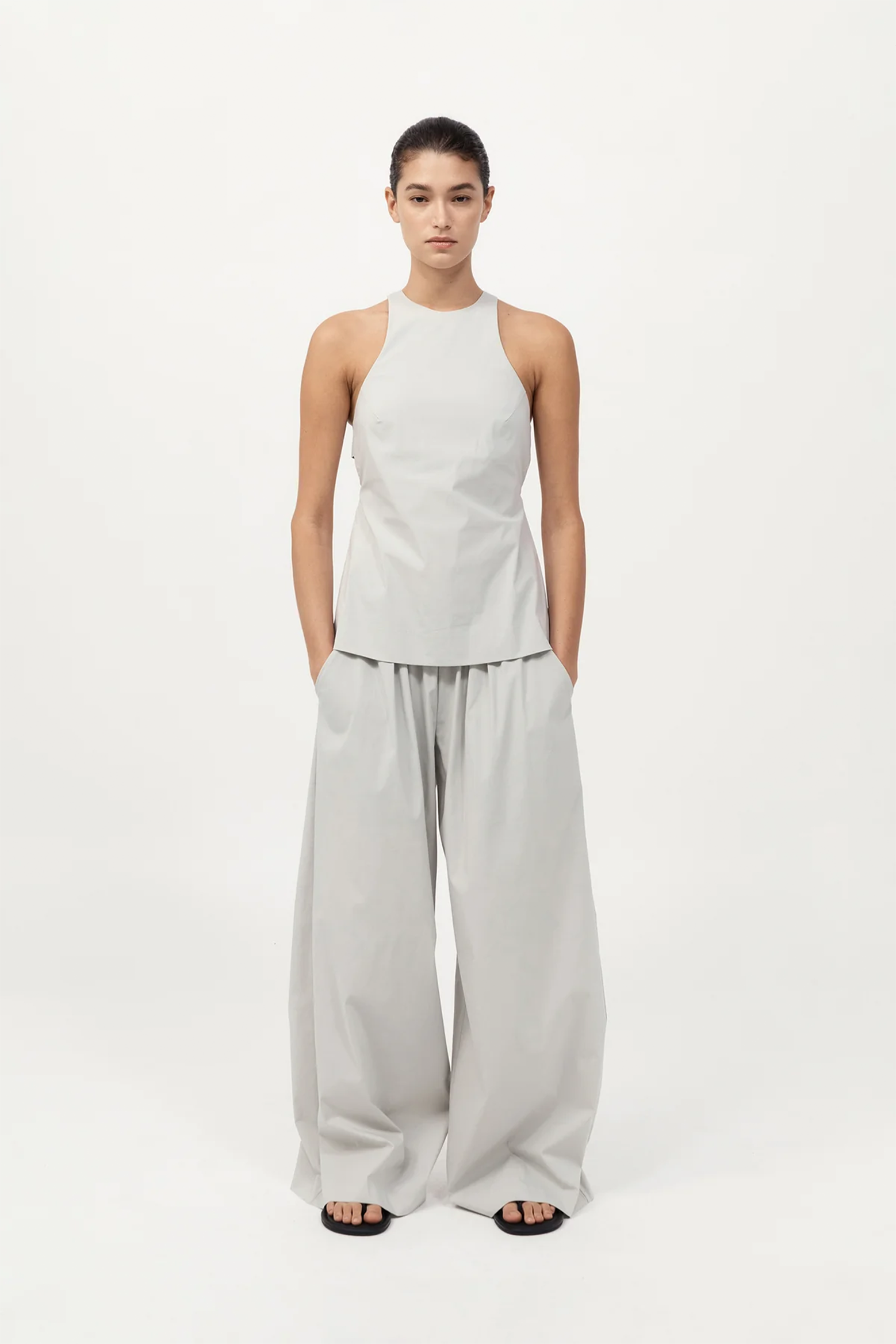 ST. AGNI EVERYDAY DRAWSTRING PANTS IN SILVER | THE NEW TREND