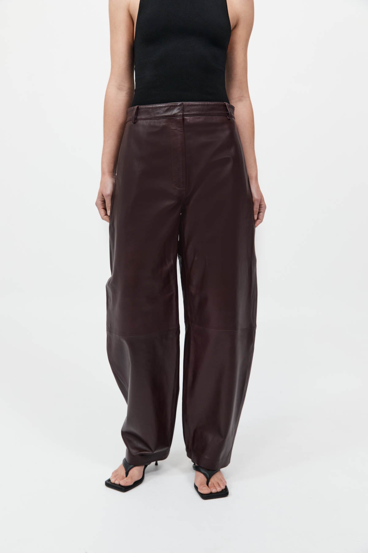 ST AGNI LEATHER BALLOON PANTS | THE NEW TREND