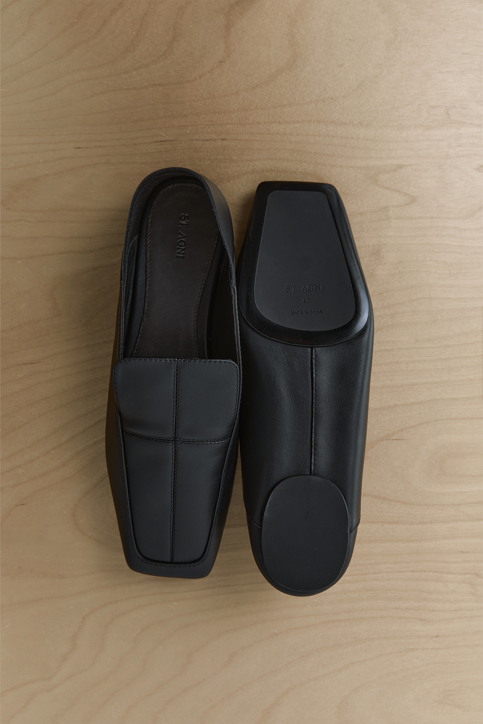 MINIMAL FLAT LOAFER