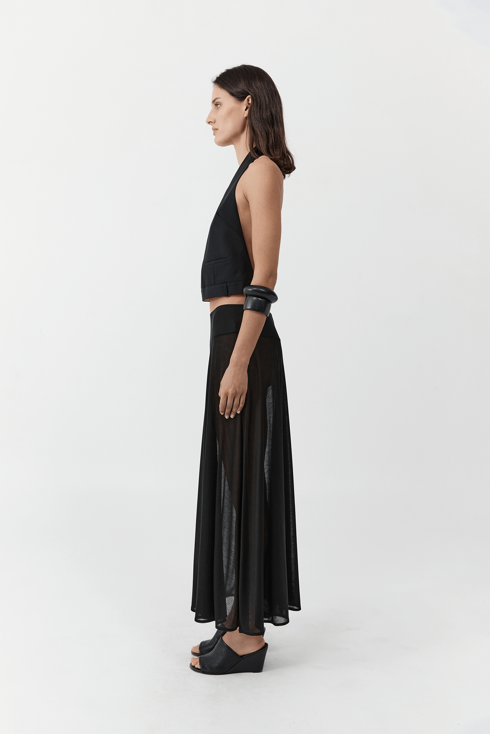 ST. AGNI UPSIDE DOWN HALTER TOP  | THE NEW TREND