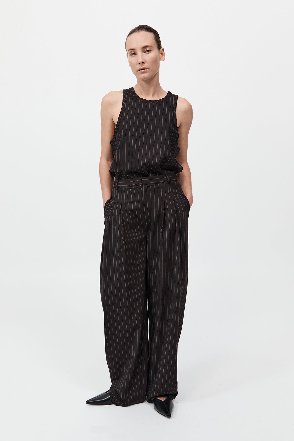 ST.AGNI WOOL PINSTRIPE TAPERED PANTS | THE NEW TREND