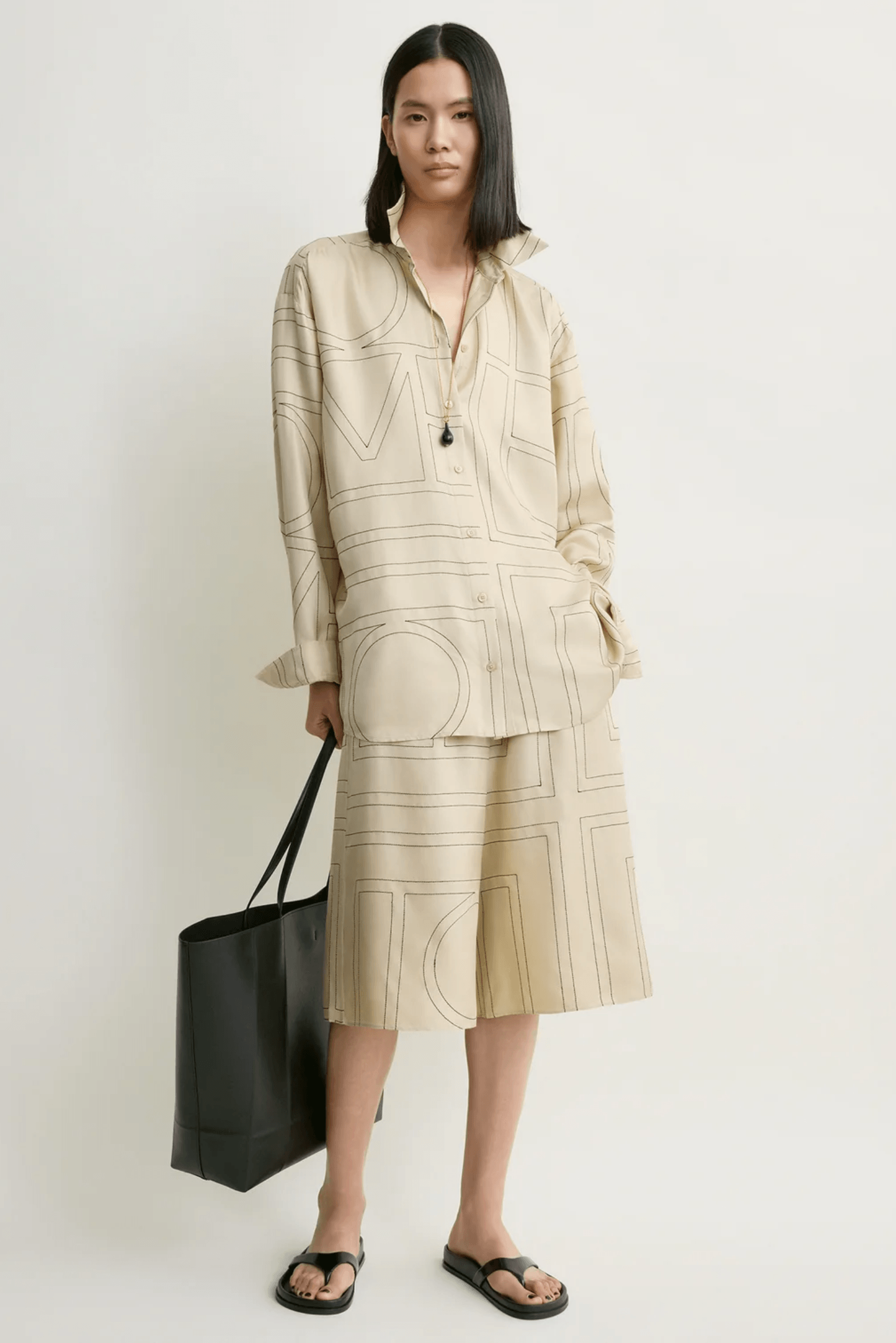 CLASSIC EMBROIDERED SHIRT