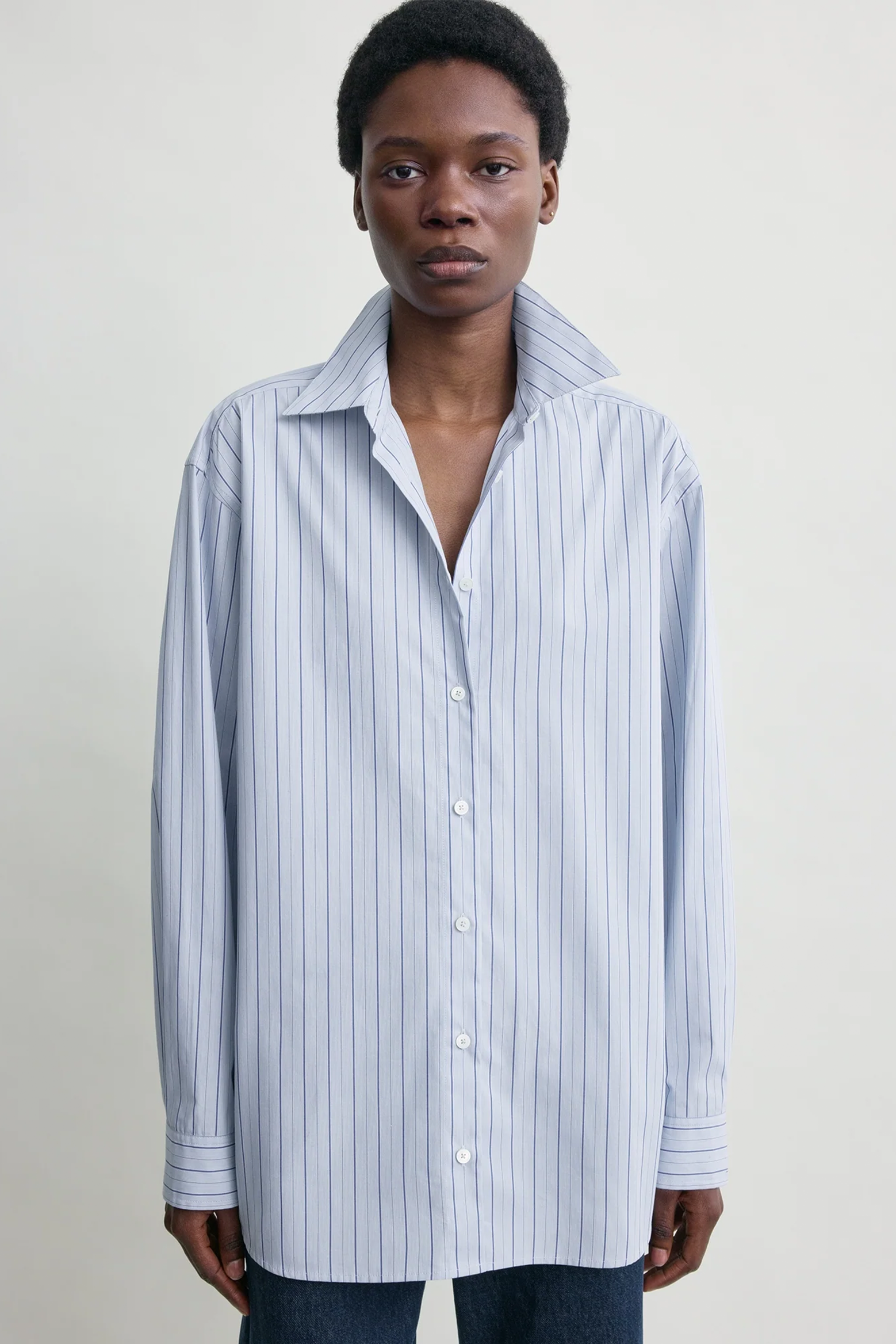 CLASSIC STRIPE SHIRT