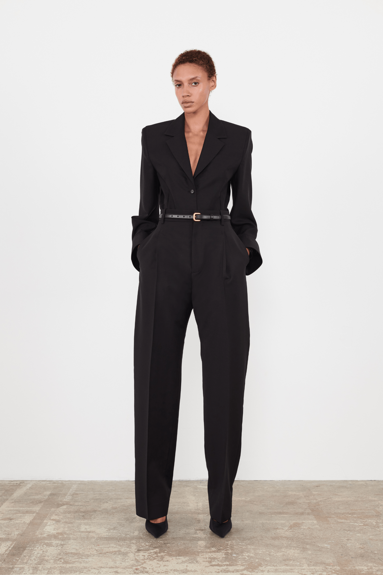 STRAIGHT LEG TROUSER