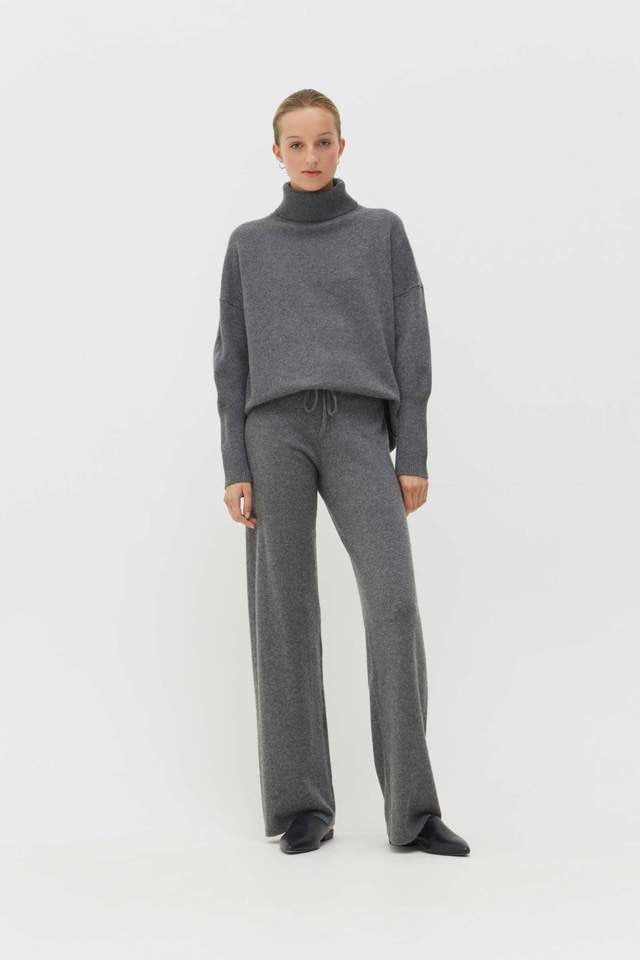 Chinti & Parker Relaxed Polo Cashmere Sweater in Grey from The New Trend
