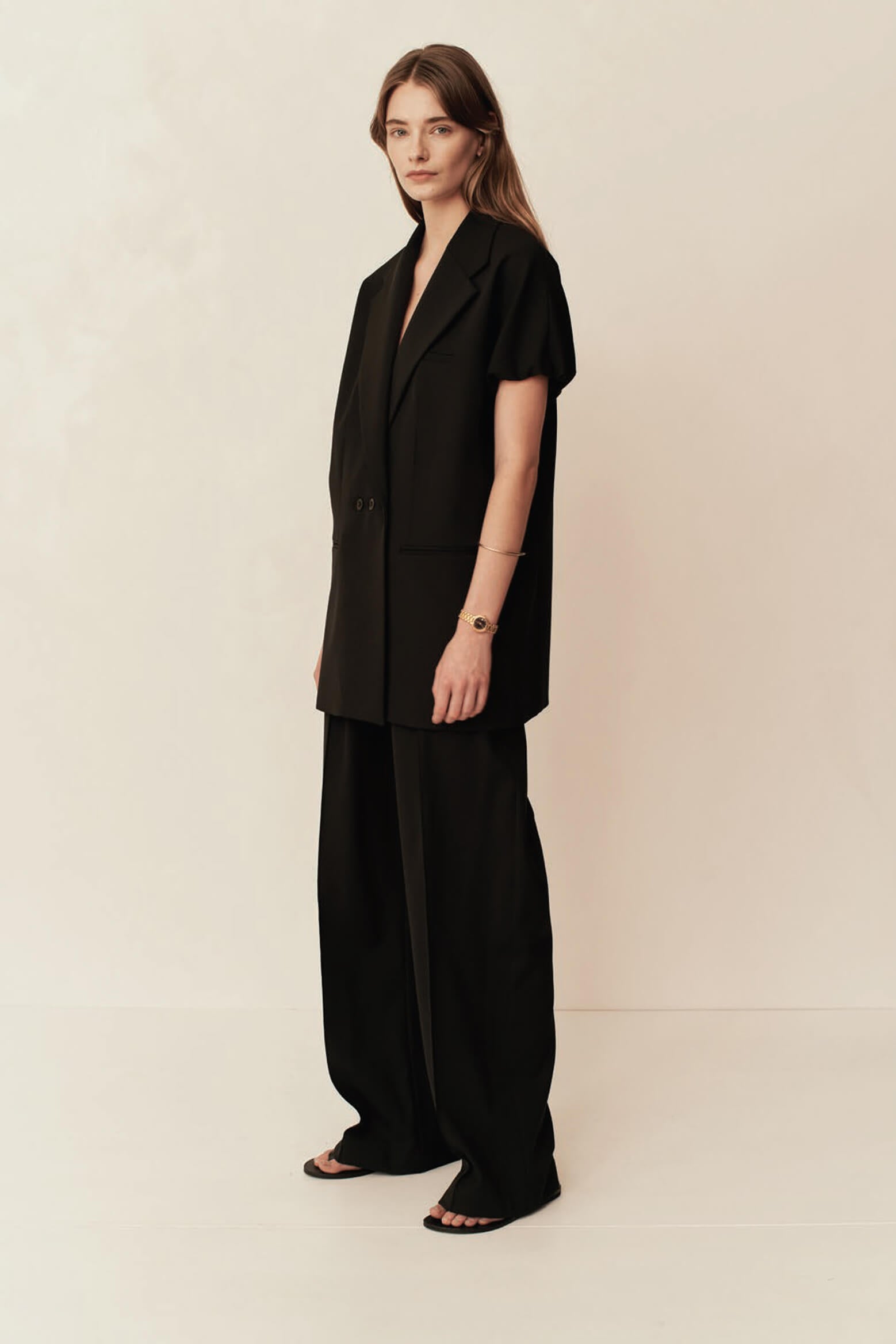 Esse Classico Draw Trousers in Black from The New Trend