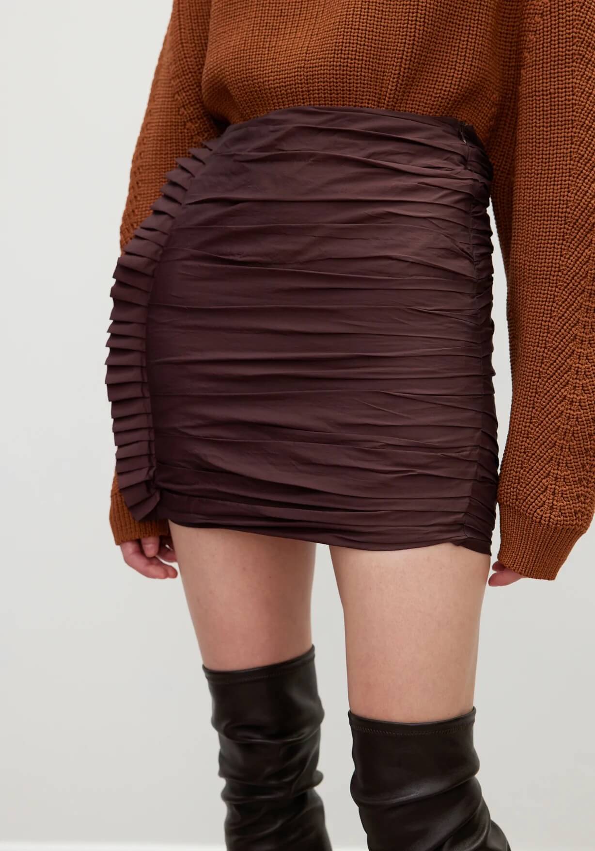 ROHE Denia Mini Skirt in Chocolate Brown from The New Trend